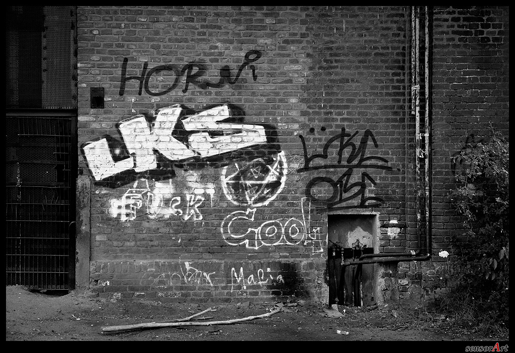 graffiti_-_i
